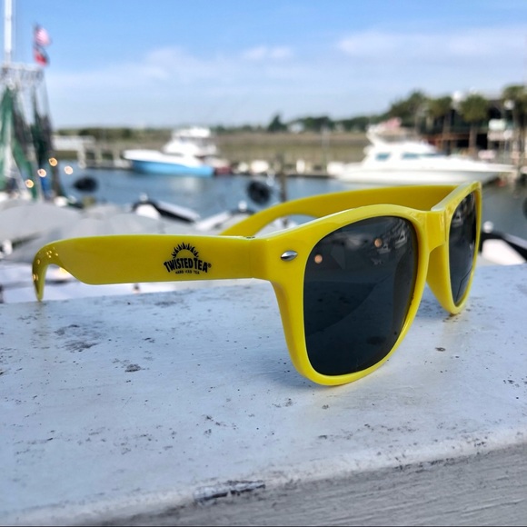 TWISTED TEA • Yellow Plastic Twisted Tea Hard Iced Tea Sunglasses UV 400 - Picture 6 of 10